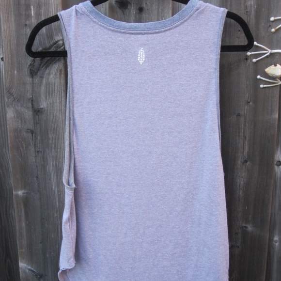 Free People  large feel muscle tee fits like large. - Picture 7 of 8